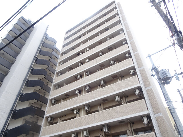 11766102/外観1